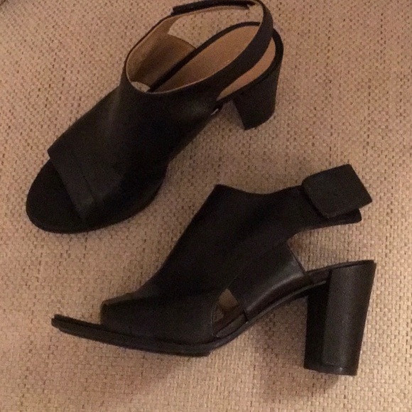 Naturalizer sandals. Black leather. - Picture 2 of 7